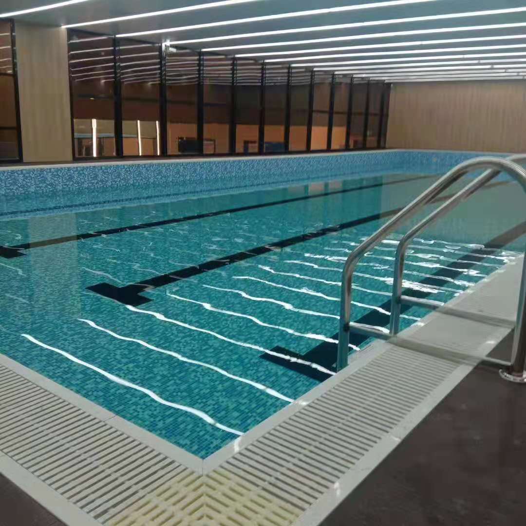 恒温泳池厂家_游泳池水温不能过高的原因有哪些呢？