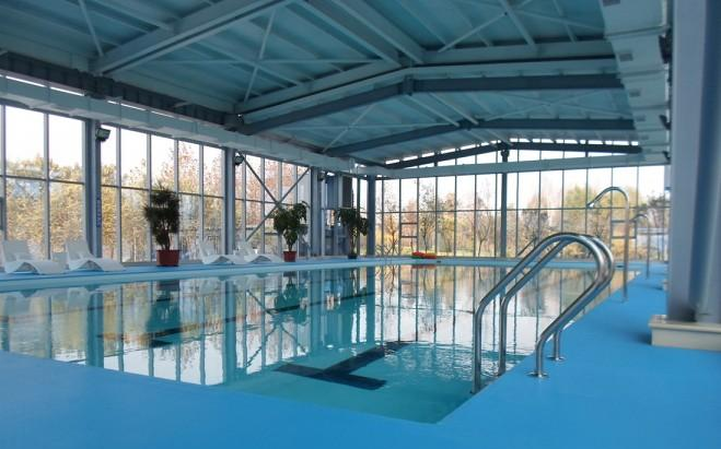 钢结构装配式游泳池—游泳池场地的重要性